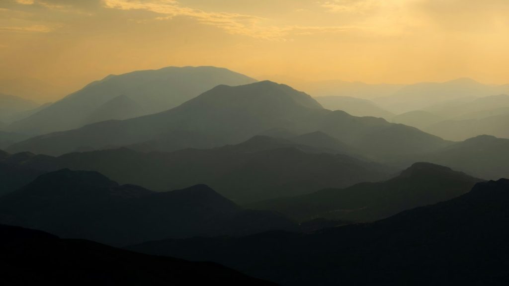 朝焼け 山脈 夜明け